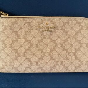 kate spade beige jacquard floral wristlet with gold logo
